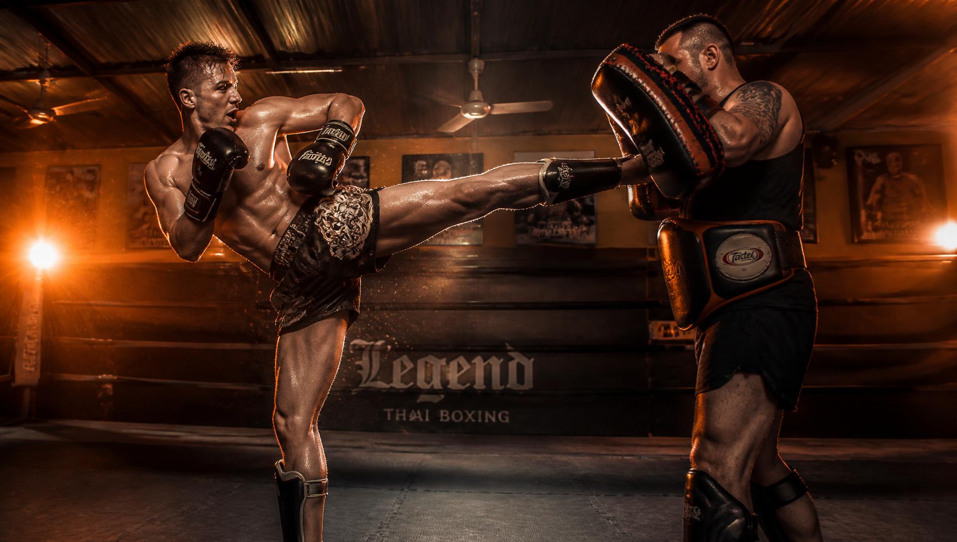 Treino de muay thai na Basic Fit Academia em Caldas Novas